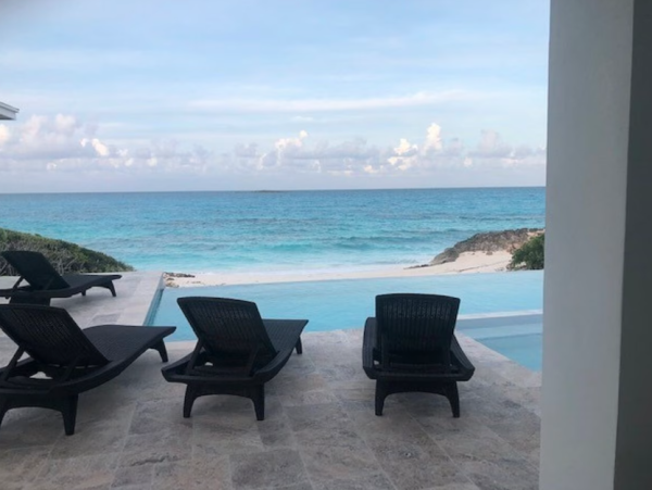 Luxurious Oceanfront Villa in Exuma - Perfect Island Retreat